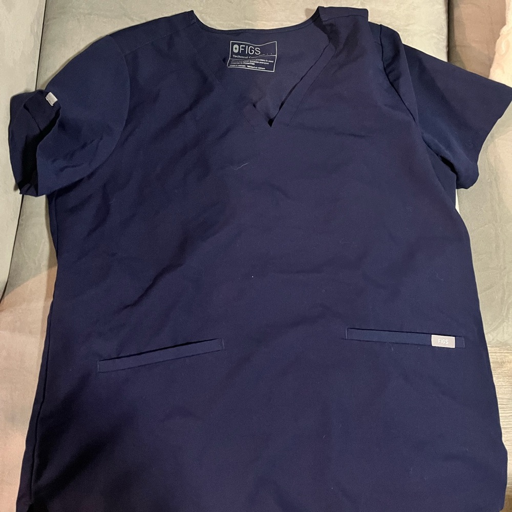 Figs Navy V-Neck casma Scrub Top and joggers